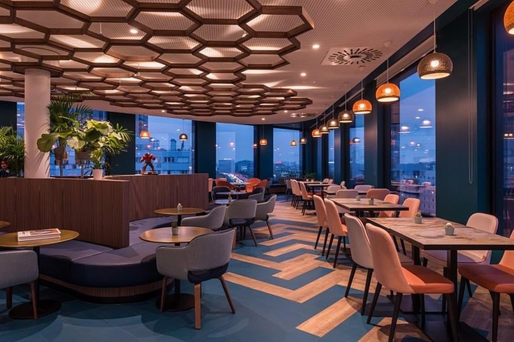 Apéro des ami(e)s au Rooftop de The Ocean's Hotel avec Roland 🌟