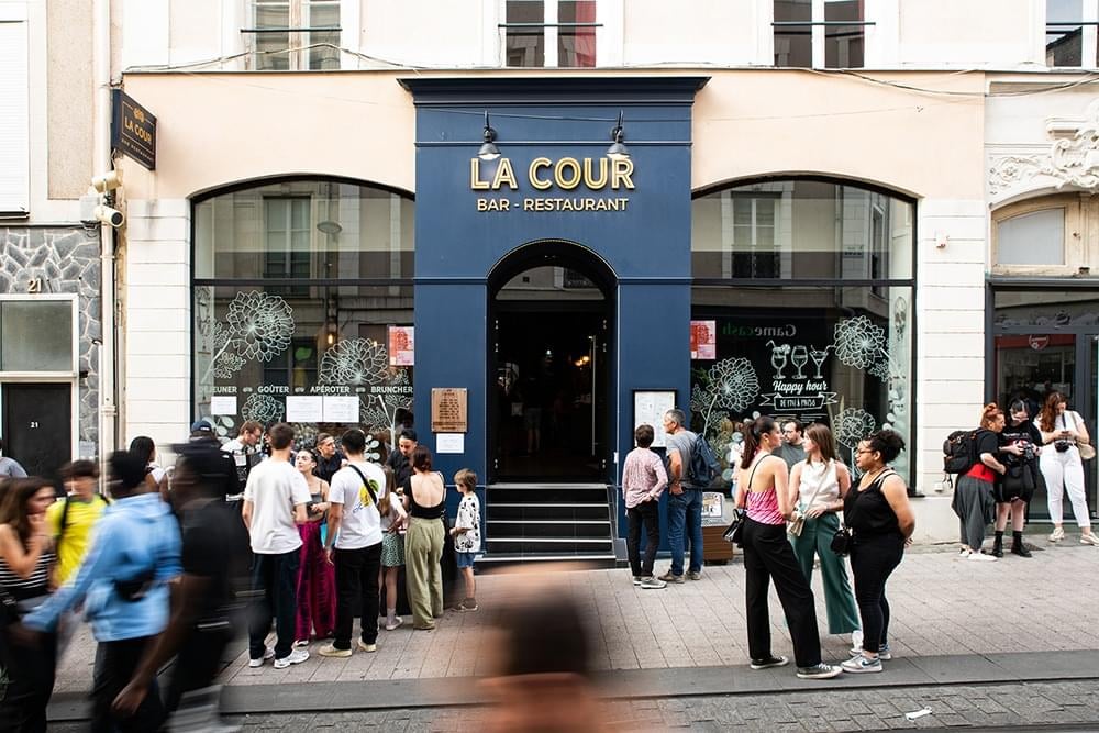 Goûter réconfortant à la cour