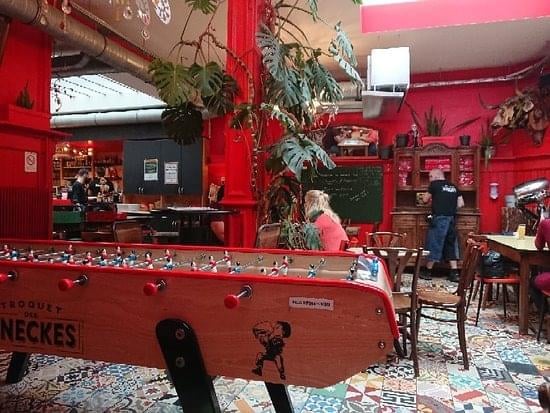 Edgar Allen, wife, and children. They are tenants of private party on one hundred sixty acre farm near Milford, Iowa. Crop share lease, two-fifths of all crops and two hundred dollars rent. This is an extreme case of poverty in northwest Iowa.
1936. Photographer Dorothea Lange