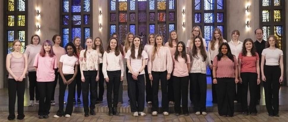 🟨 Concert Chœur de Jeunes filles venues de Stockholm avec Roland 🌟