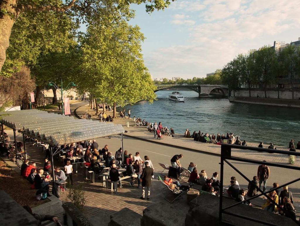 Apéro festif en bords de Seine