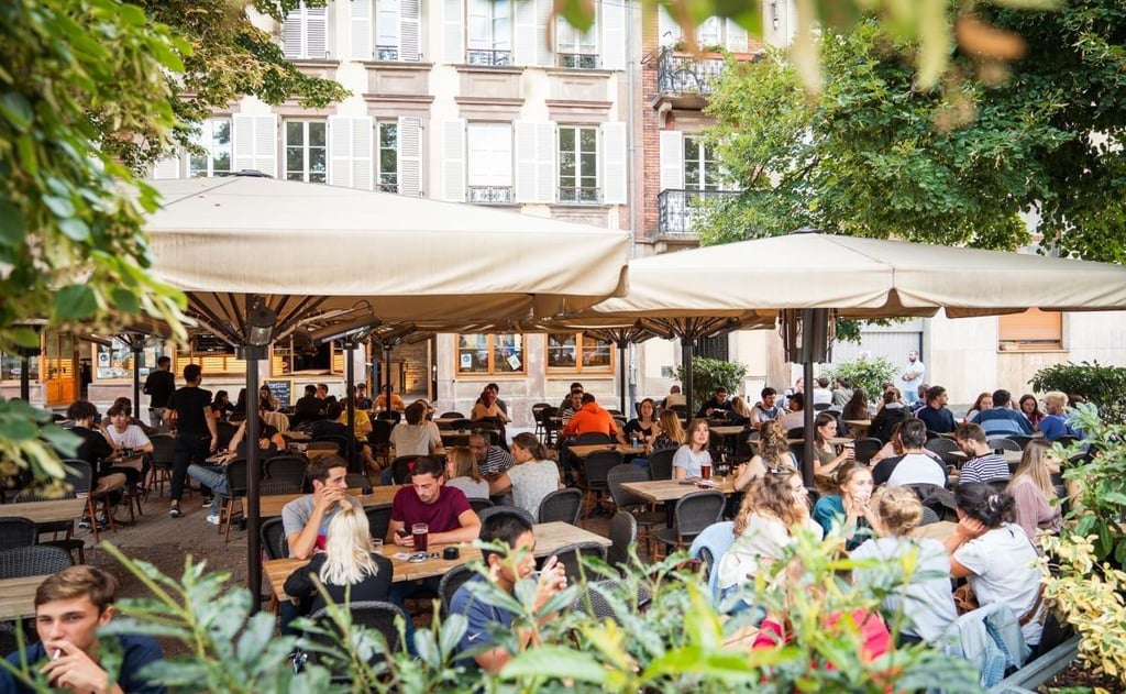 Pause café du mercredi en terrasse au Public House
