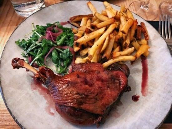 Déjeuner 🍽️ convivial & amical : Restaurant Villa Poulbot