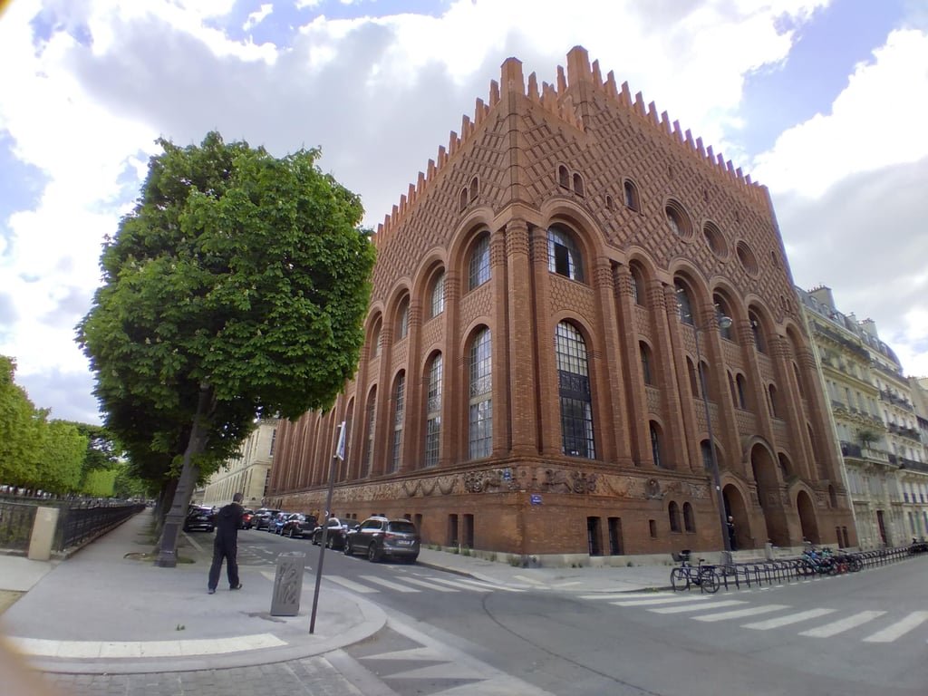 De La Coupole à la Closerie des Lilas