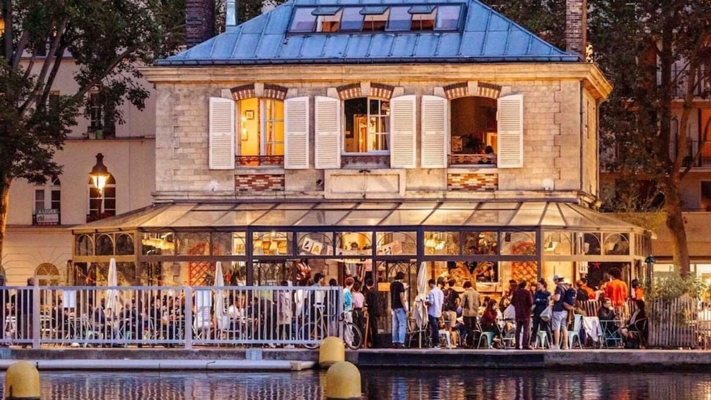 Pause au pavillon des canaux