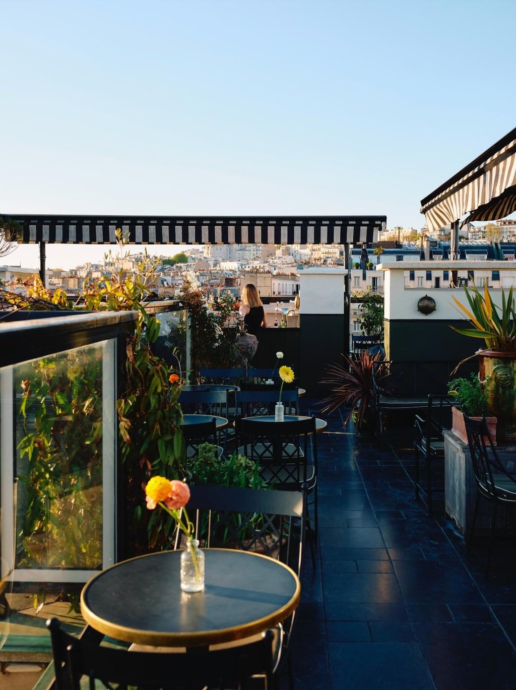 Apéro d’altitude sur le rooftop Maggie ! 🍹✨
