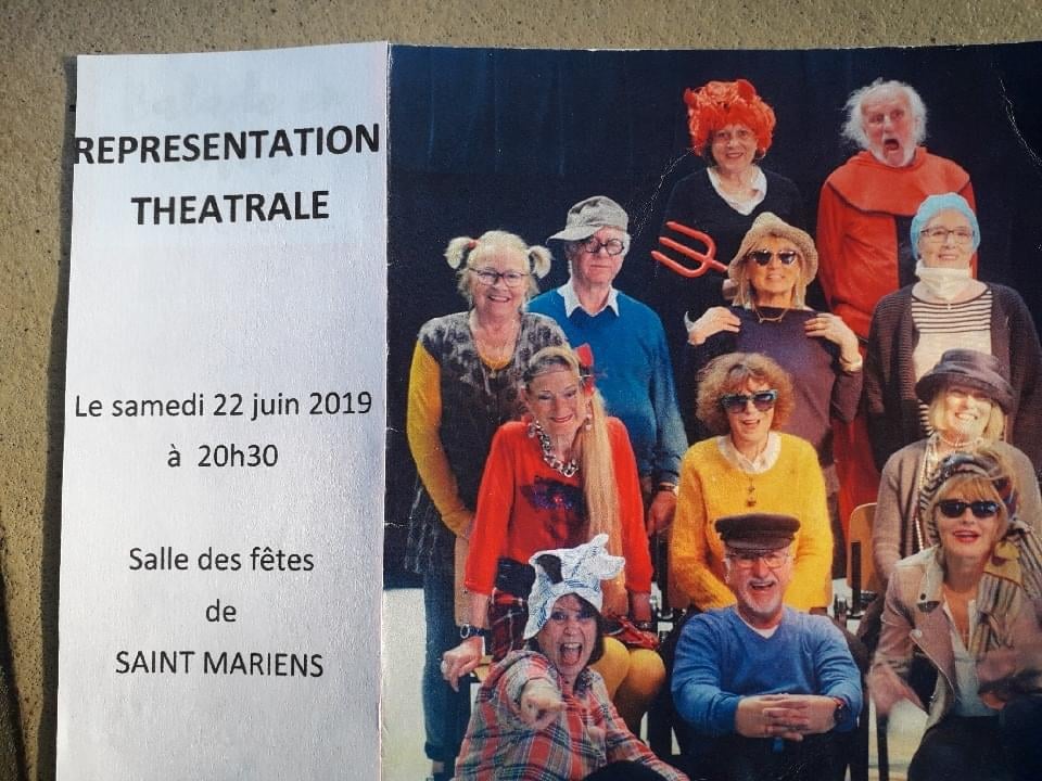 monter de petites pièces de théâtre