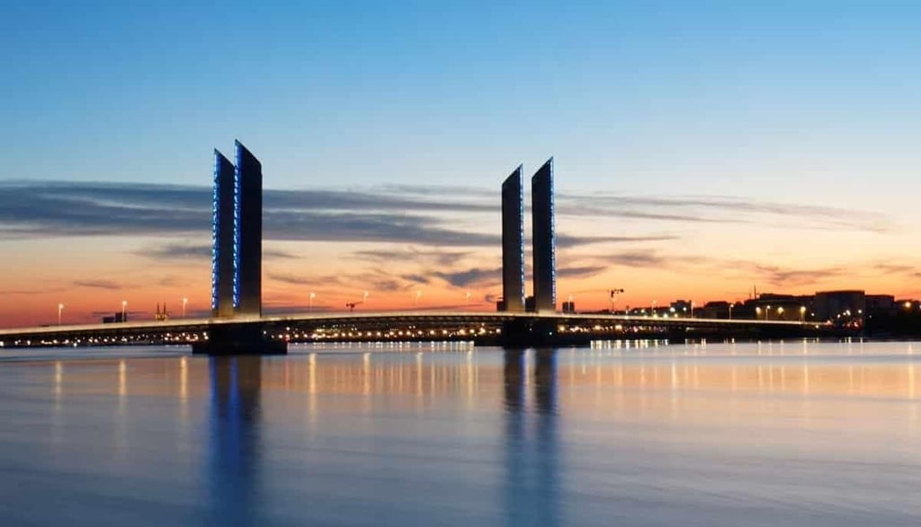 Balade entre les deux ponts de Bordeaux