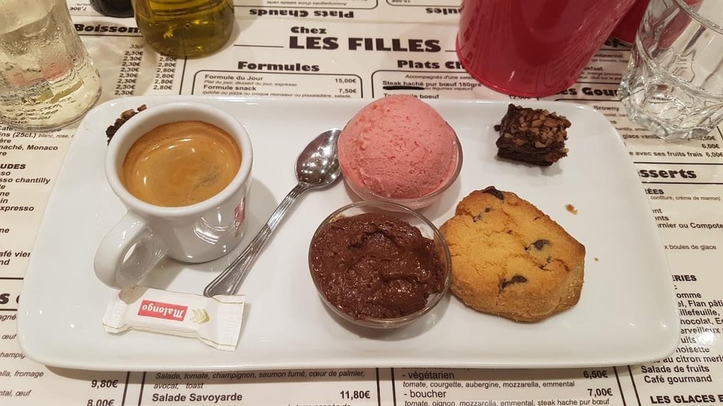 Café "Chez les filles"