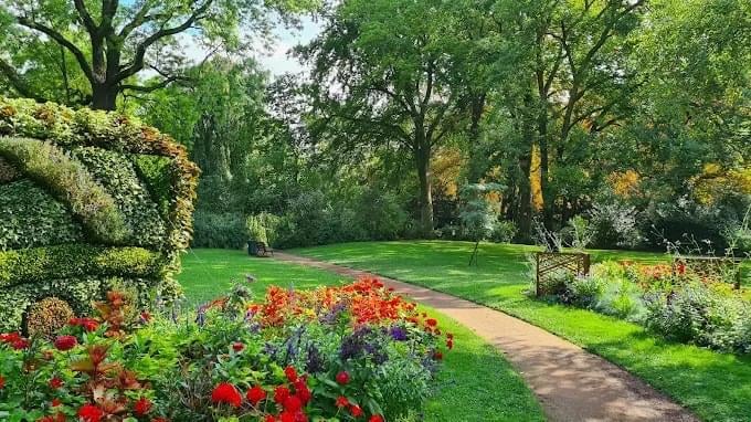 đž Balade champĂȘtre au Jardin Pierre Schneiter