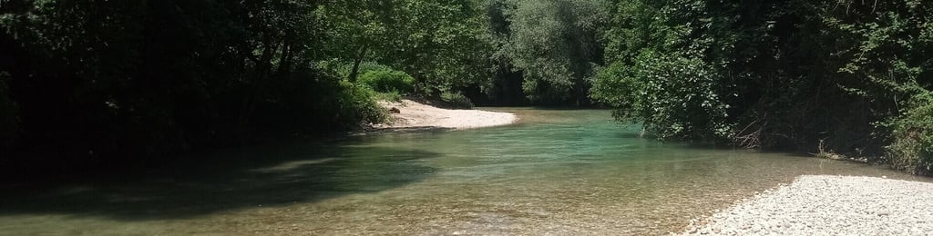 Marche le long du Loup