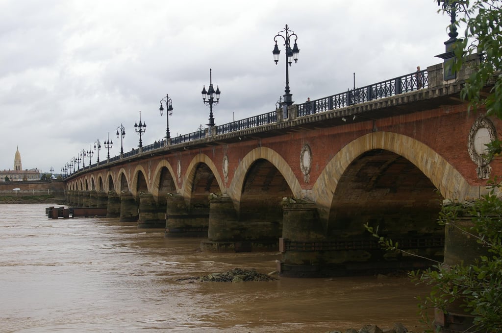 VISITE GUIDEE BORDEAUX - LES PONTS DE BORDEAUX