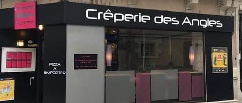Déjeuner à la crêperie des angles