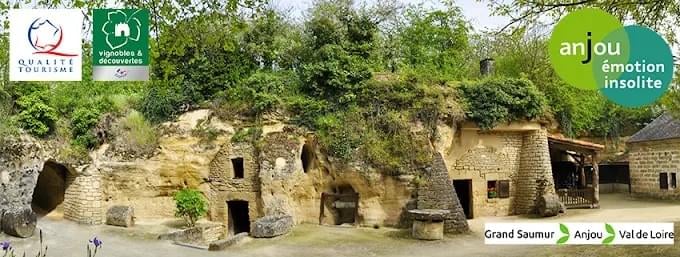 🏺 Visite du Village-musée troglodyte de Rochemenier