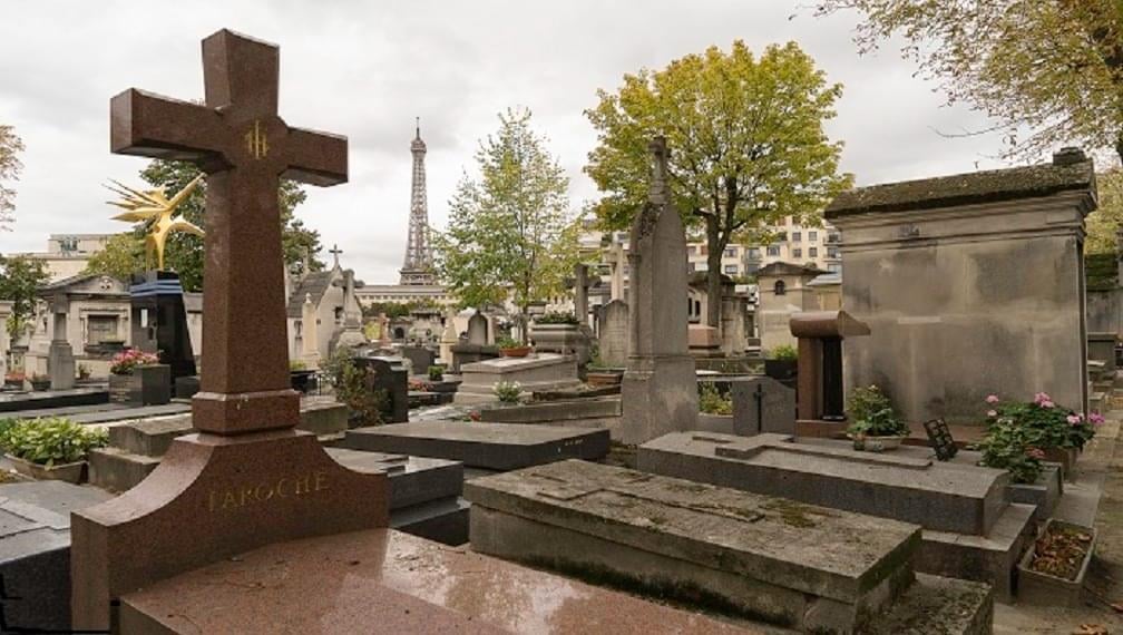 Visite du cimetière de Passy