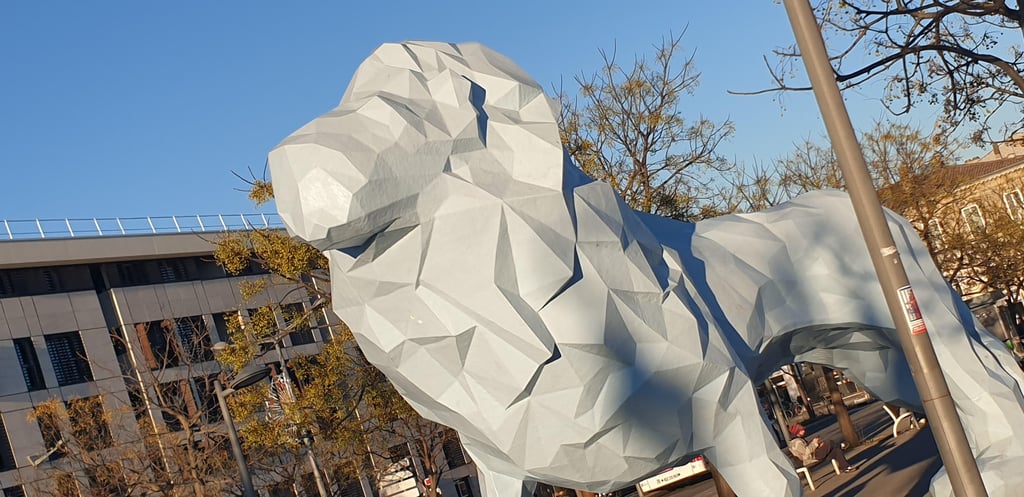 Pont de Pierre ("Stone Bridge") in Bordeaux