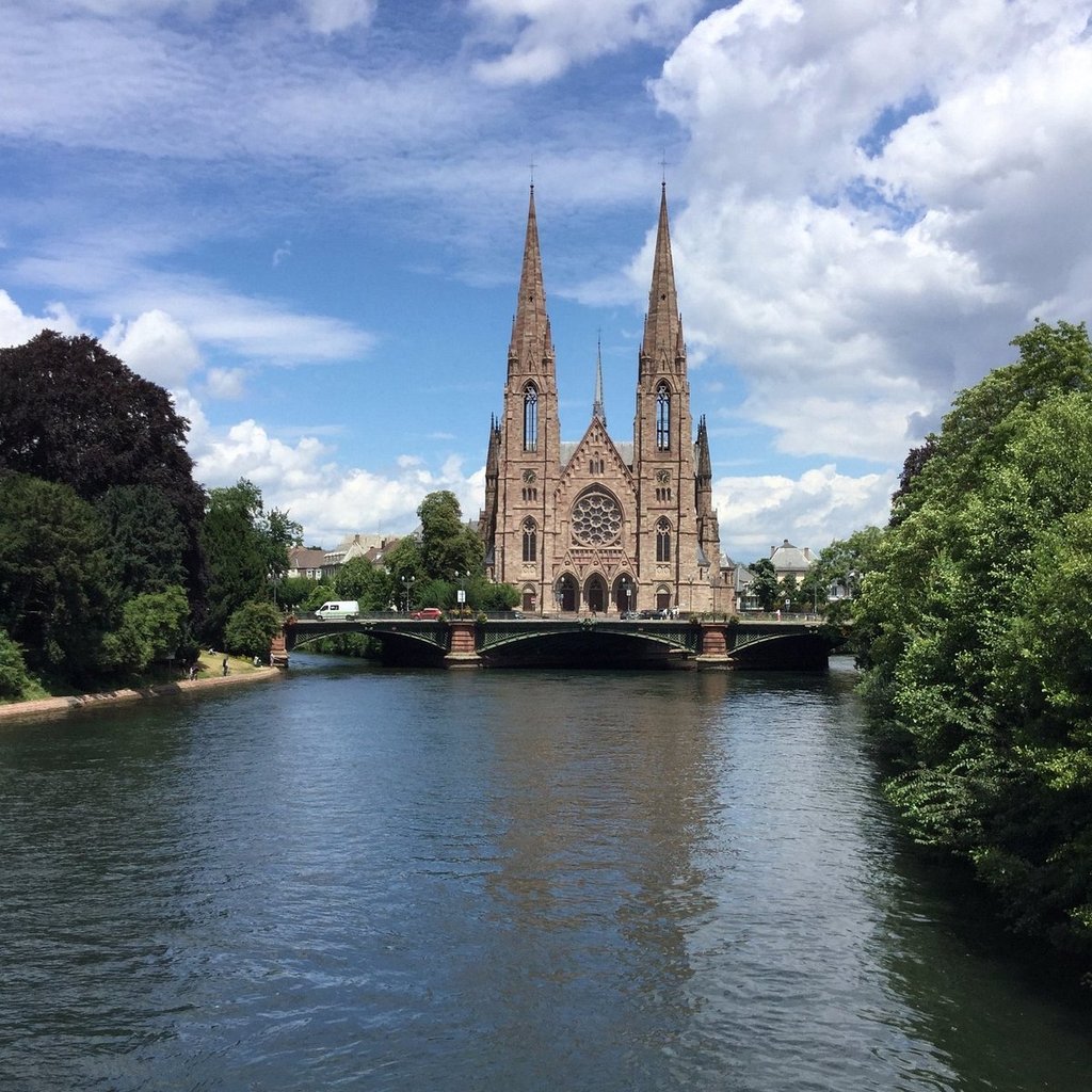 Café au cœur de l’église Saint Paul 