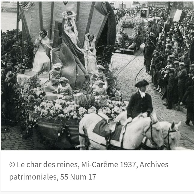 Vitrines des archives patrimoniales,cavalcades et chars fleuris à Angers.
