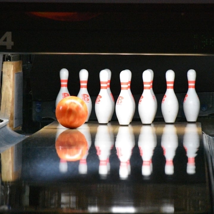 bowling Paris Front