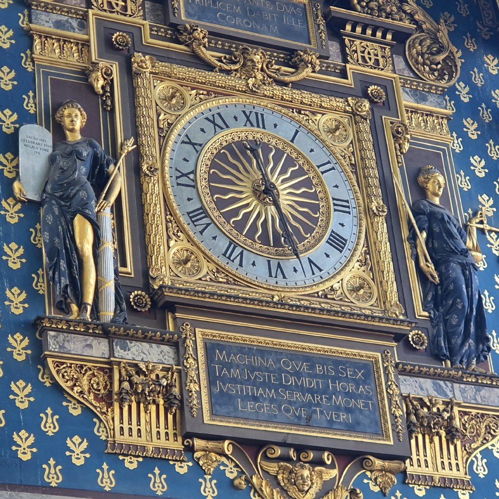 Место: Paris, France — Palais de Justice (Cour de Cassation, Île de la Cité)