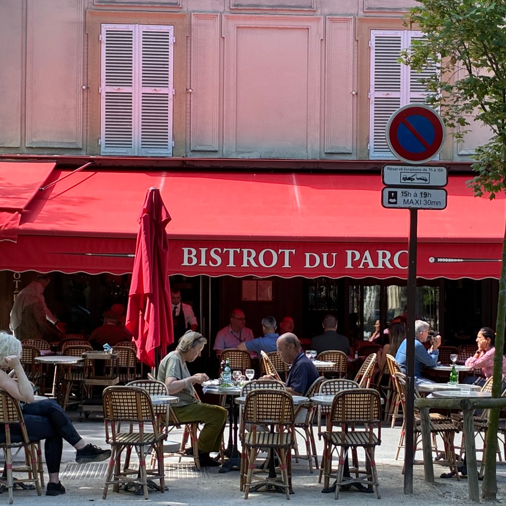 Café conviviale à Neuilly-sur-Seine 