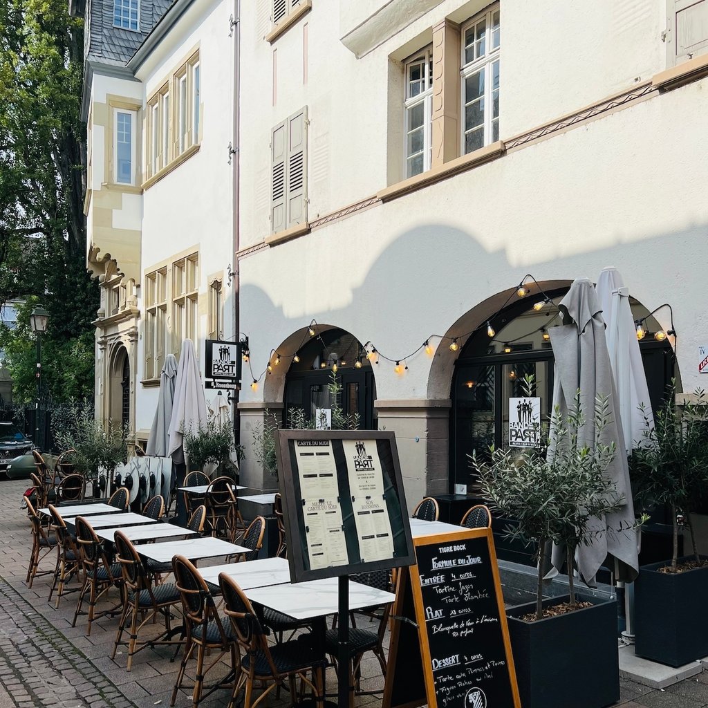 Japan bar