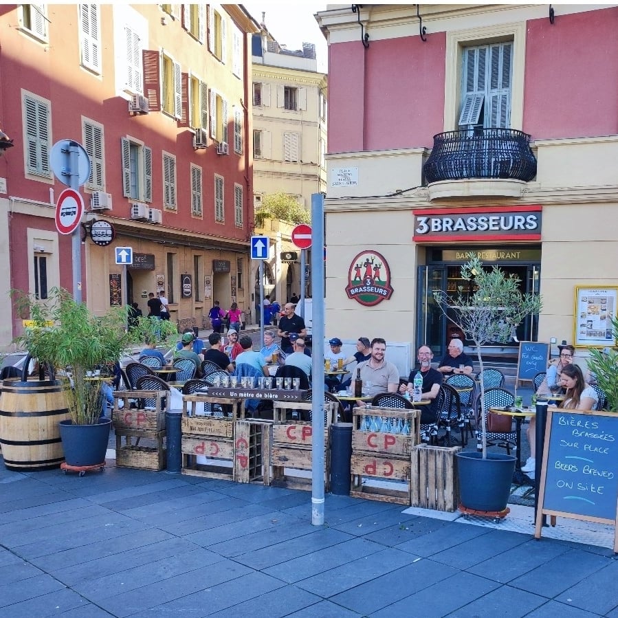 Prendre un café aux 3 Brasseurs 