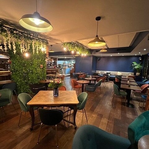 apéritif brasserie chez Colette 