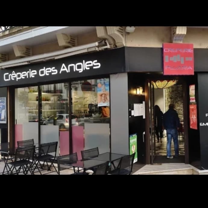 déjeuner à la crêperie des angles