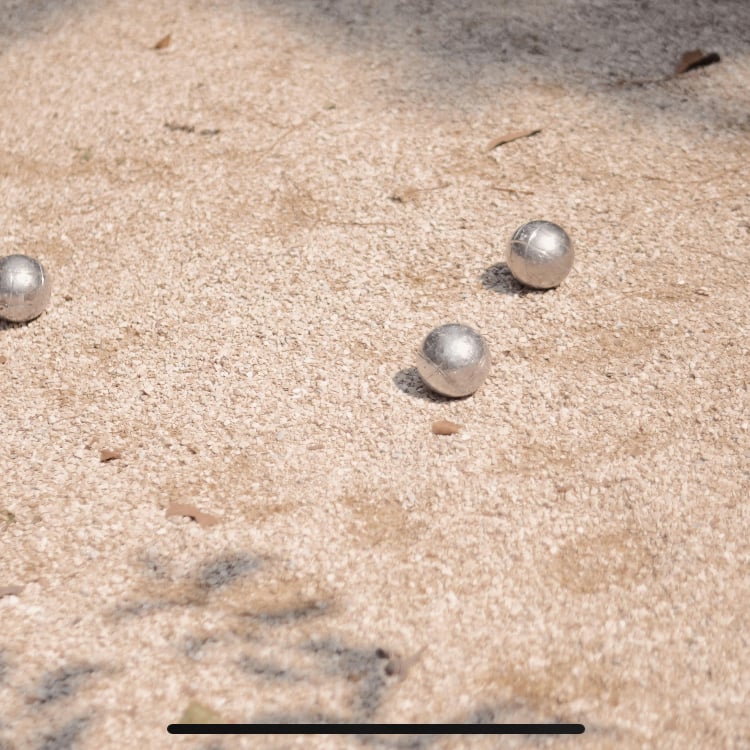 deux parties de petanque