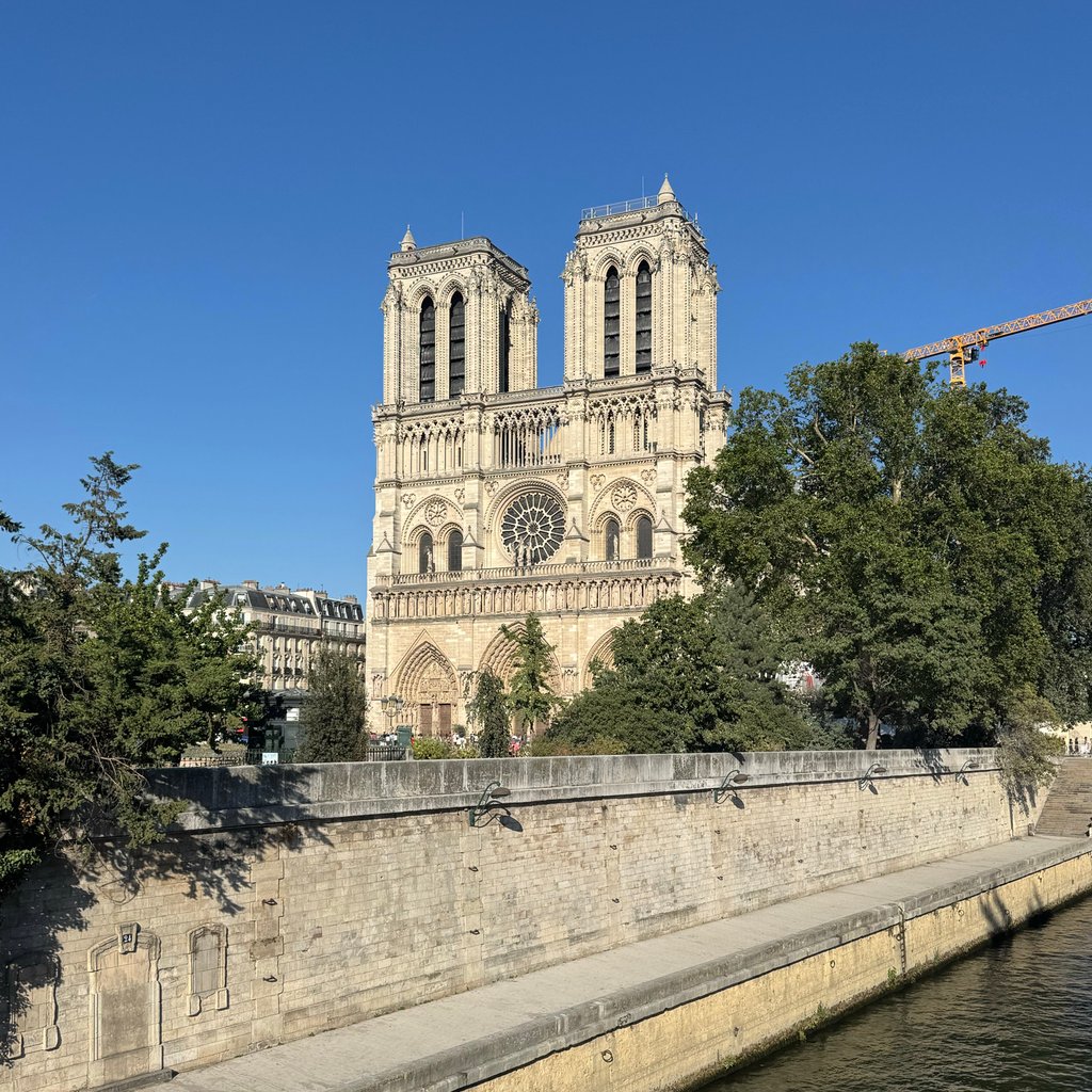 Parisian bridge
