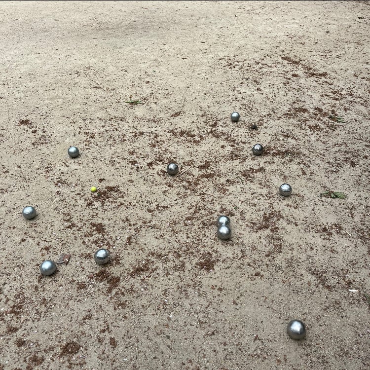 petanque conviviale dans les jardins des tuileries