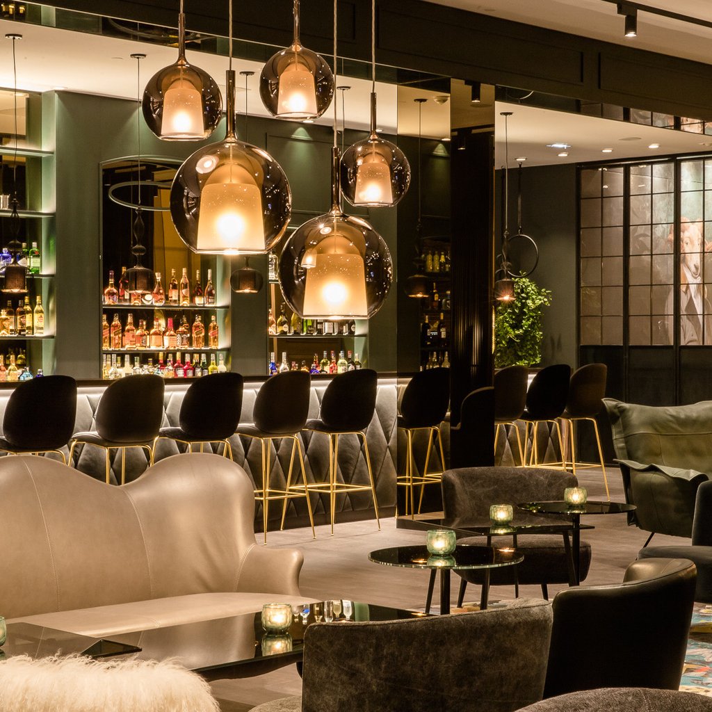 a couple of glasses that are sitting on a table