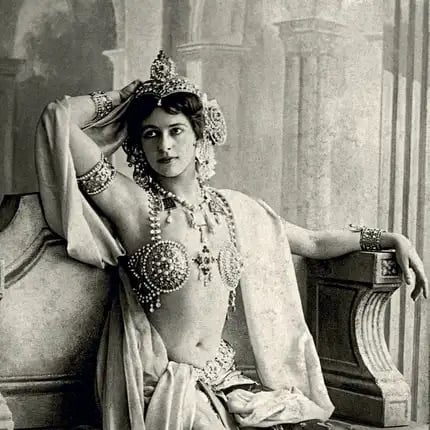 Visite guidée : le Paris des espions