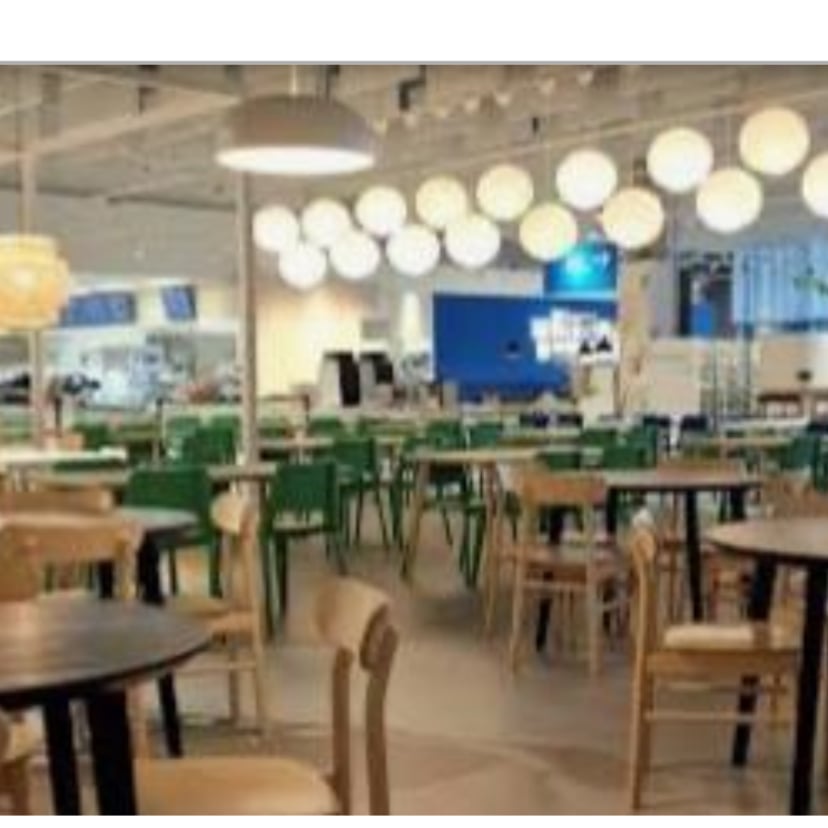 autour d’un café d’une glace IKEA 