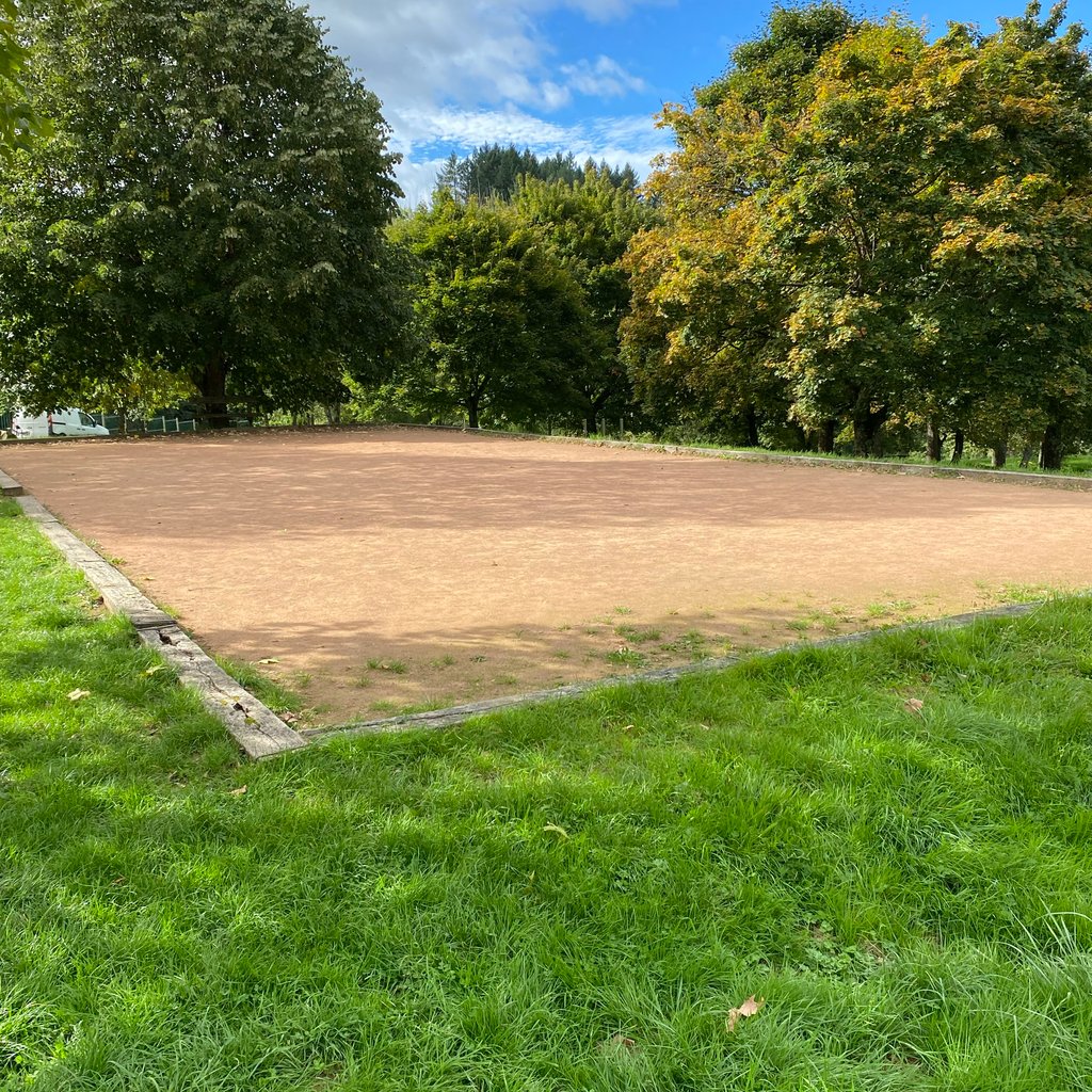 partie conviviale de boules