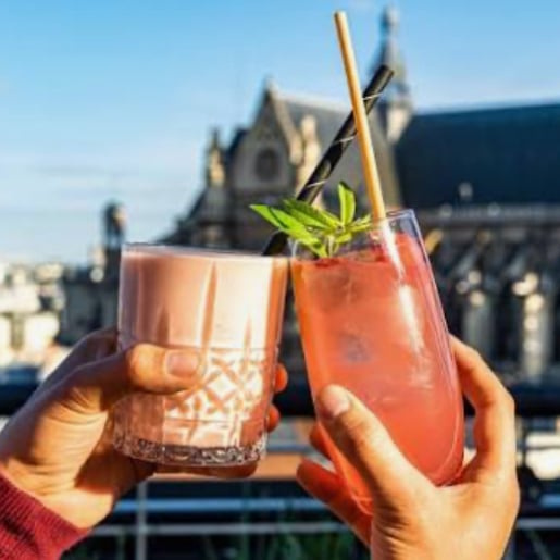 Pause café du mercredi en terrasse au Public House