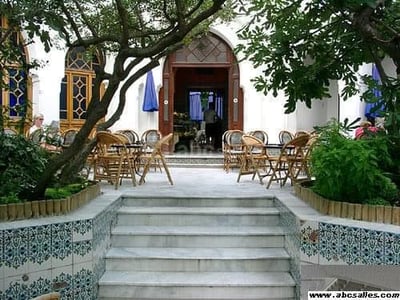 Couscous à la Mosquée de Paris : un voyage des sens !