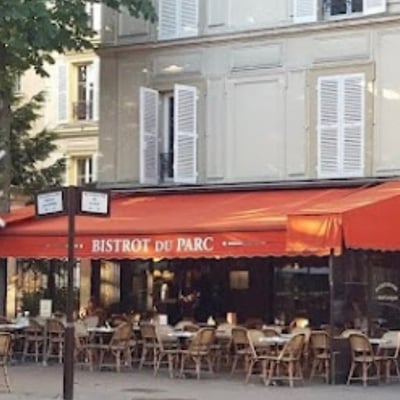 Pause conviviale à Neuilly-sur-Seine