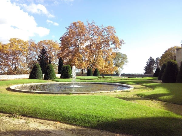 🏰 Promenade au Château de Castries : Le "Petit Versailles" du Languedoc