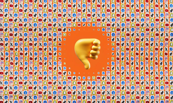 Réseaux sociaux : connectés… mais à quel prix ? avec Pénélope !