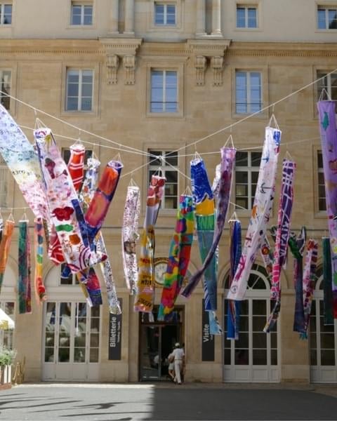 🎏 Installation artistique : Les Genki-nobori à l'Hôtel de la Marine