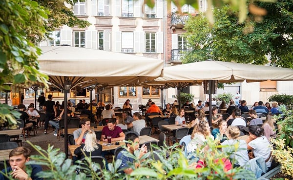 Pause café du mercredi en terrasse au Public House