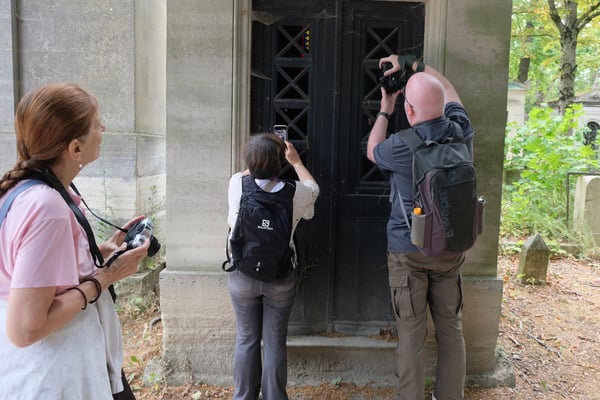 Balade photographique au Père Lachaise "femmes de pierre"