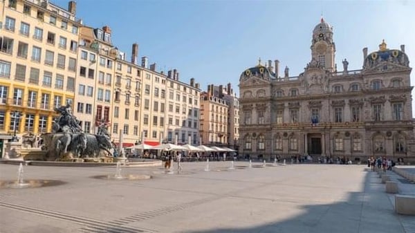 Visite insolite à la Croix-Rousse : personnages d'époque et découvertes