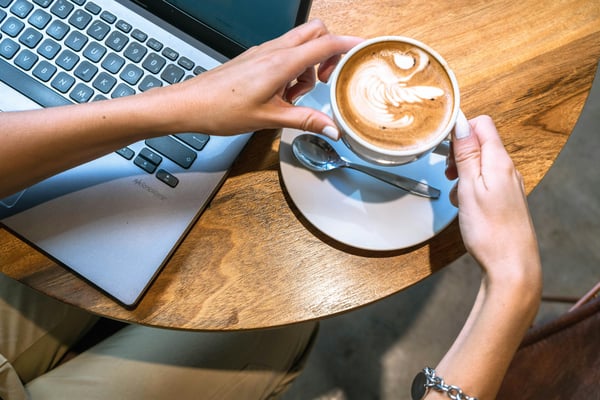  Petit déjeuner "parlons argent, paiements et transmission" ☕