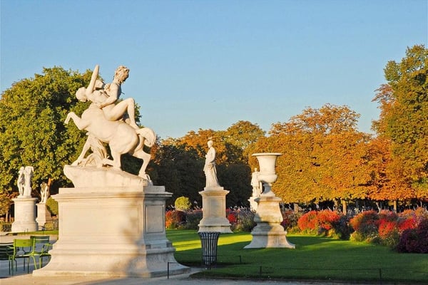 🌿 Promenade Guidée au Jardin des Tuileries avec Arusyak