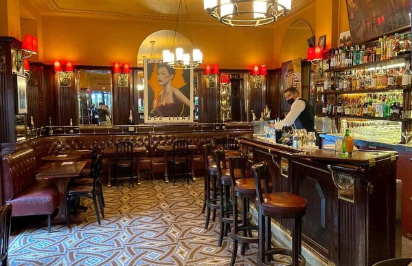 "La CLOSERIE des LILAS" Brasserie historique,      avec Xavier 🌟