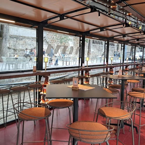 Rendez-vous sur la peniche Nana a Paris 5