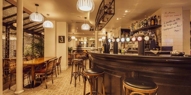 Boulogne-Billancourt - Café Bouquins au Comptoir du 16